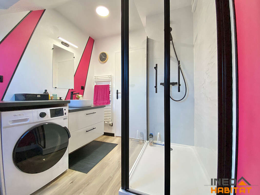 Appartement à BEDEE