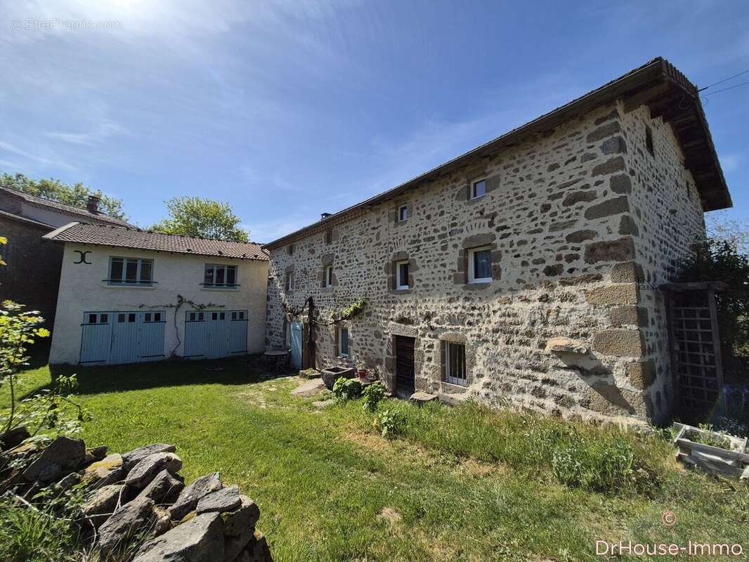 Maison à CUNLHAT