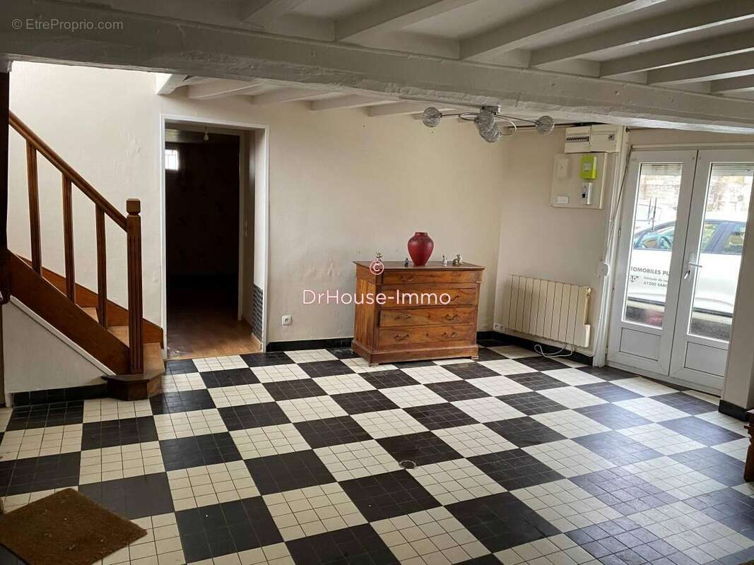 Maison 100 m² à Le Menil-De-Briouze  - photo 3