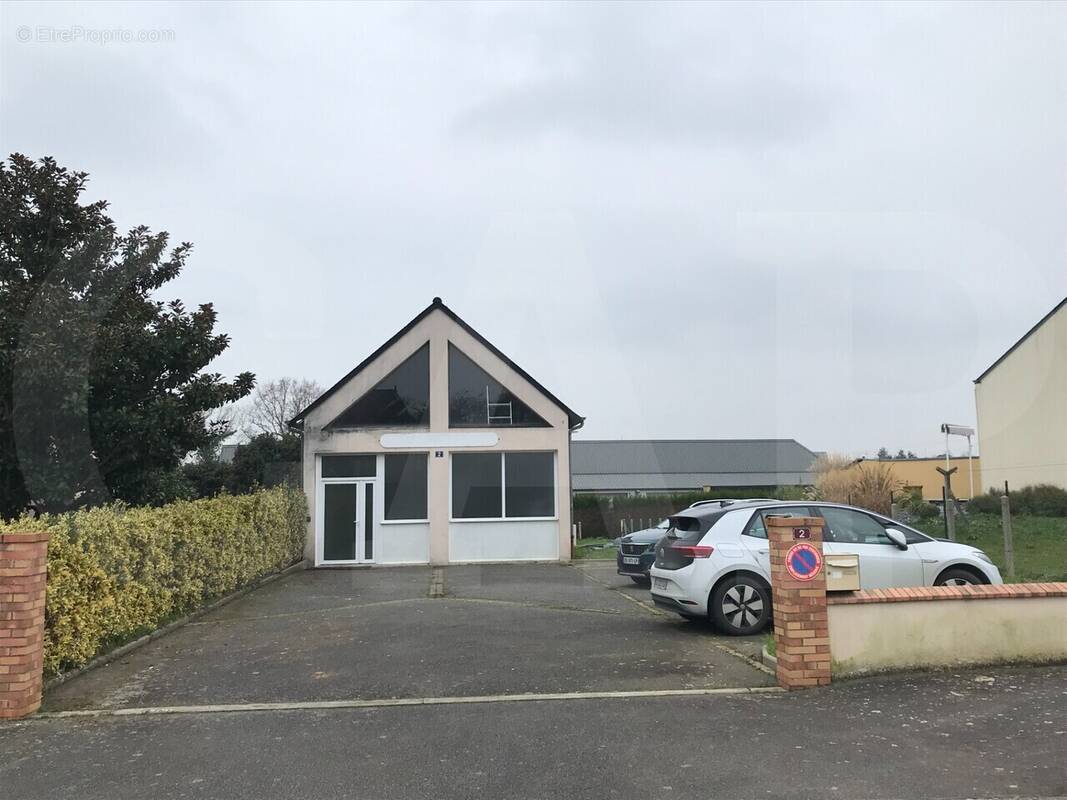 Autre à VEZIN-LE-COQUET