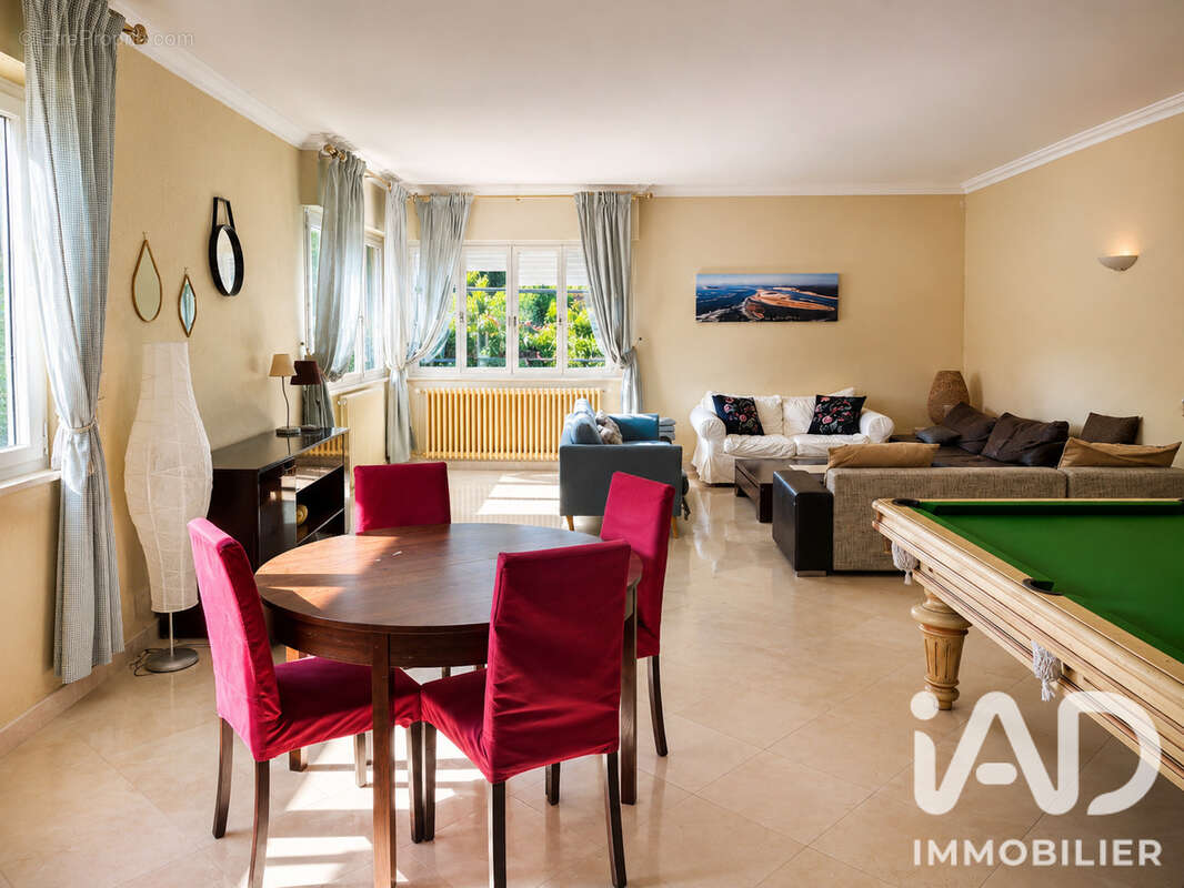 Maison 308 m² à Ares  - photo 3