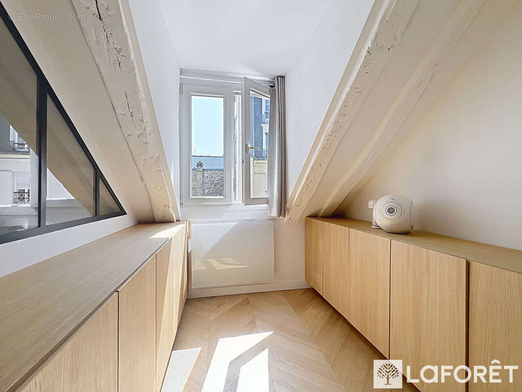 Appartement à PARIS-2E
