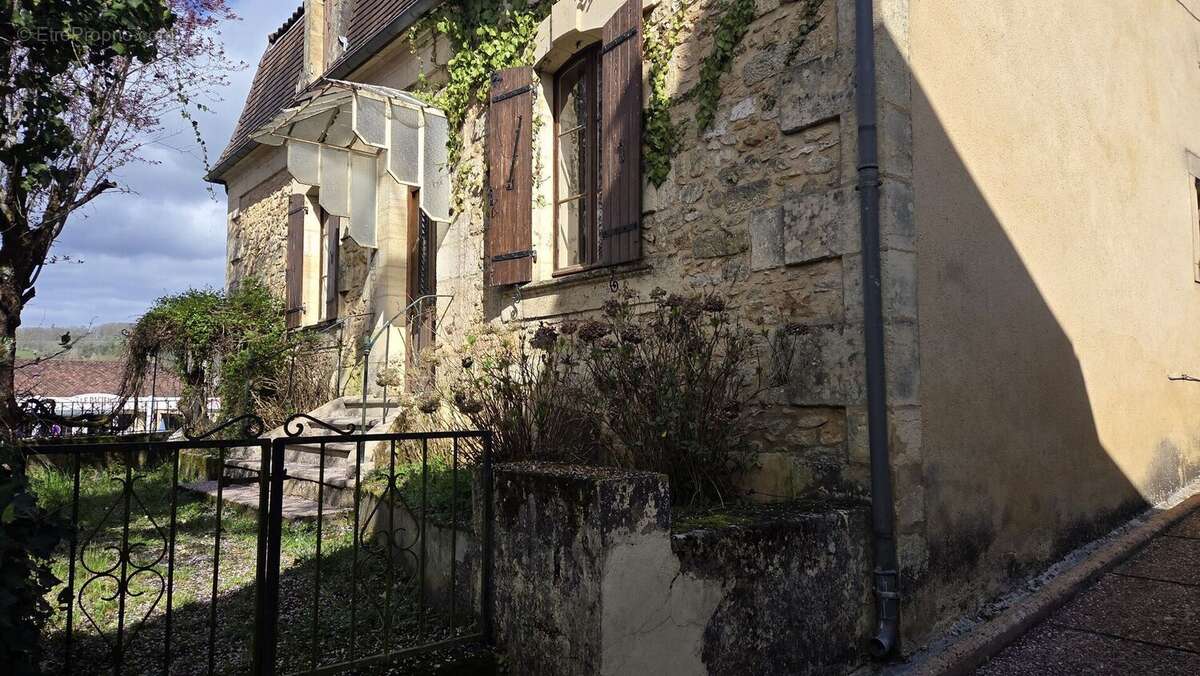 20260312143052 - Maison à SIORAC-EN-PERIGORD