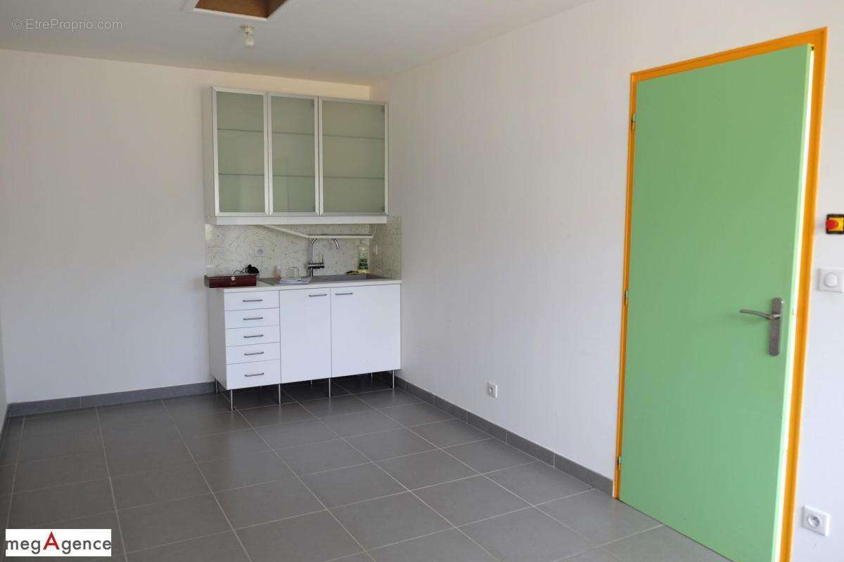 Appartement à SAINT-GERMAIN-LES-VERGNES