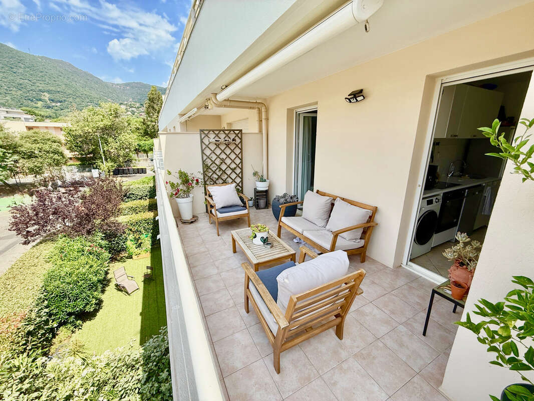 T3 contemporain 60 m2   Résidence récente et sécurisée - photo 8