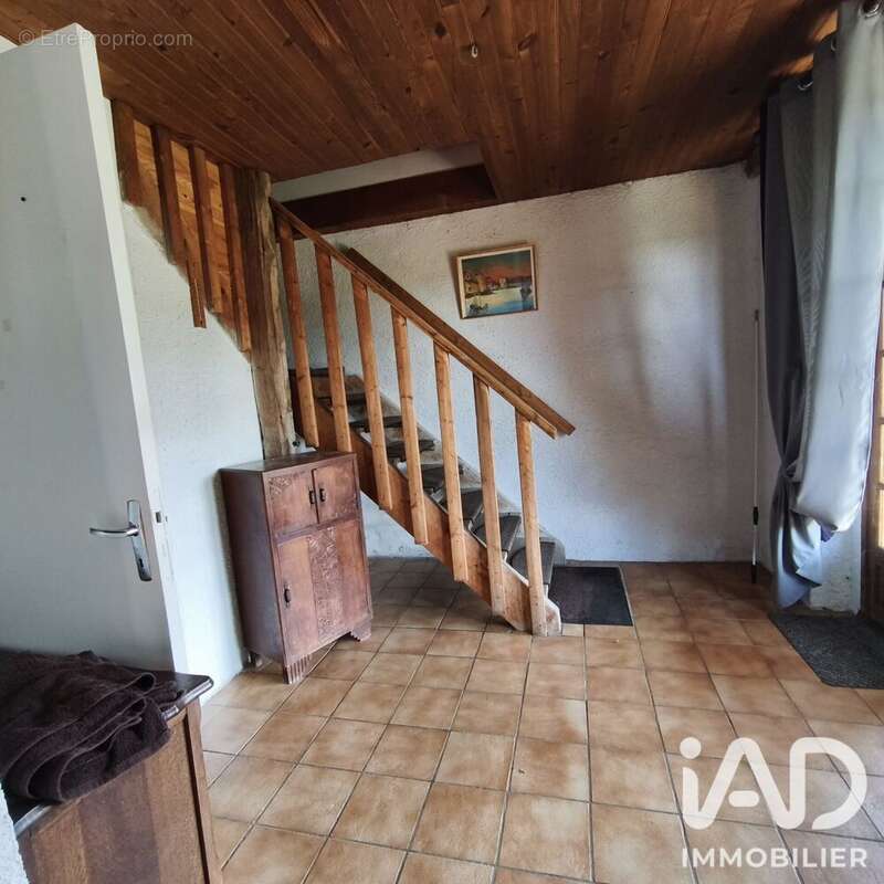 Maison 90 m² à Saint-Germain-Des-Champs  - photo 8