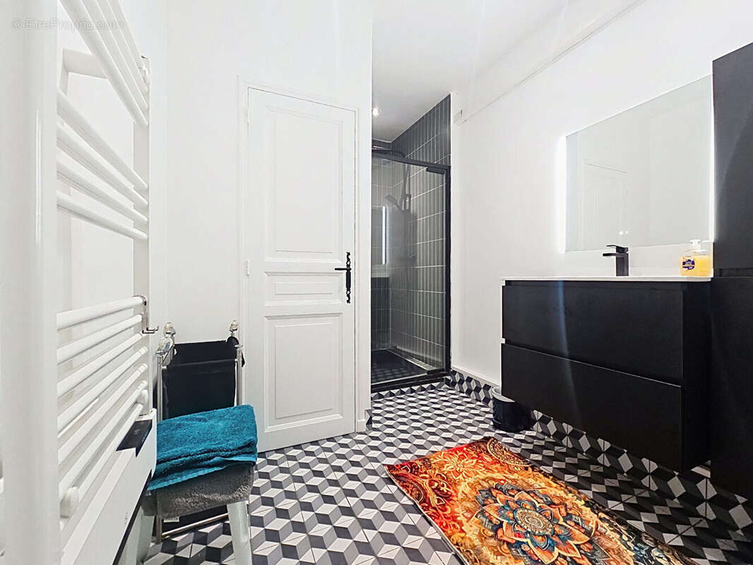 Avignon  Intra muros. Élégante maison de caractère avec terrasses, garage et appartement indépendant - photo 14
