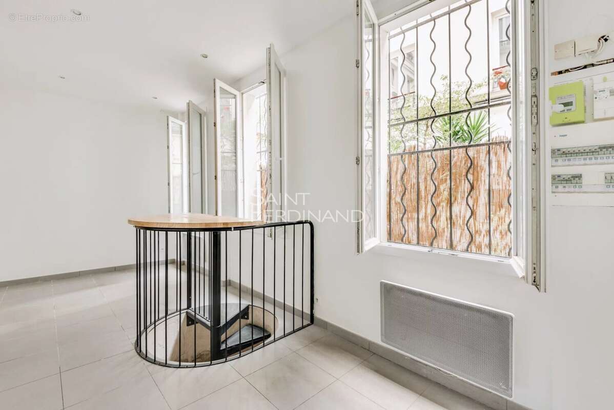 Appartement à PARIS-11E