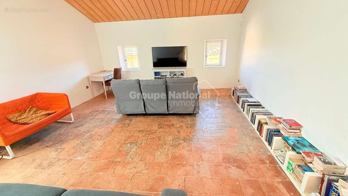 Maison à COURTHEZON