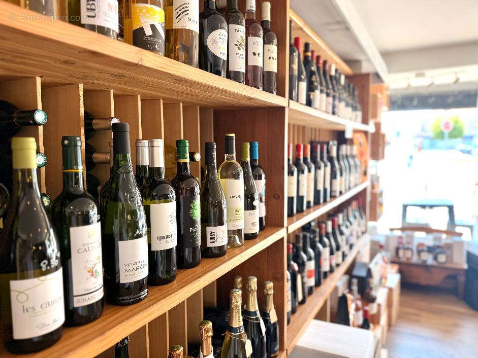 À vendre   vinothèque & épicerie fine - photo 5