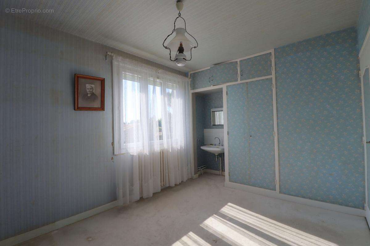 Maison à SAINTE-OUENNE