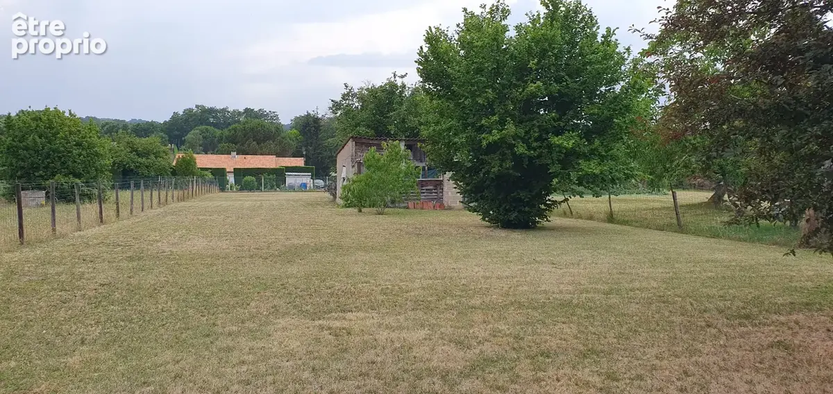 Terrain à MONTMORILLON