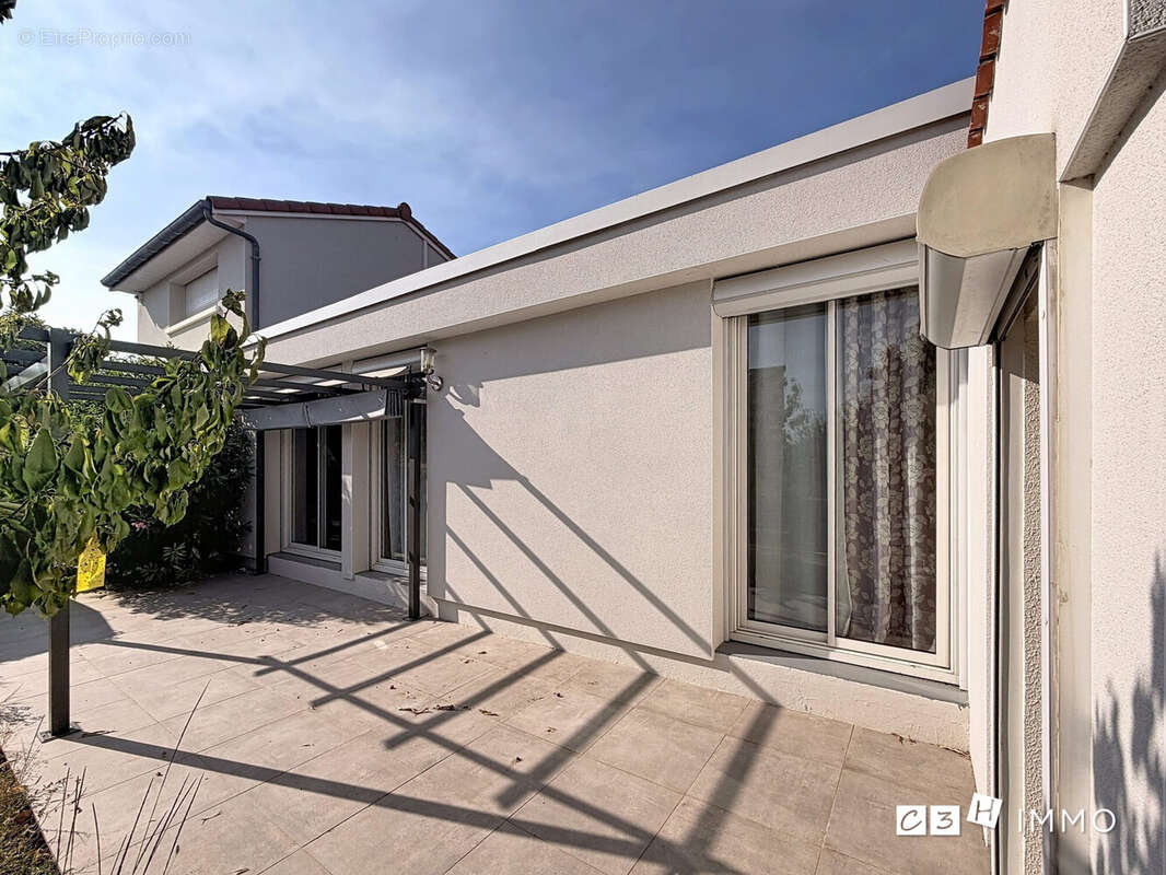 Maison 138 m² à Muret  - photo 3
