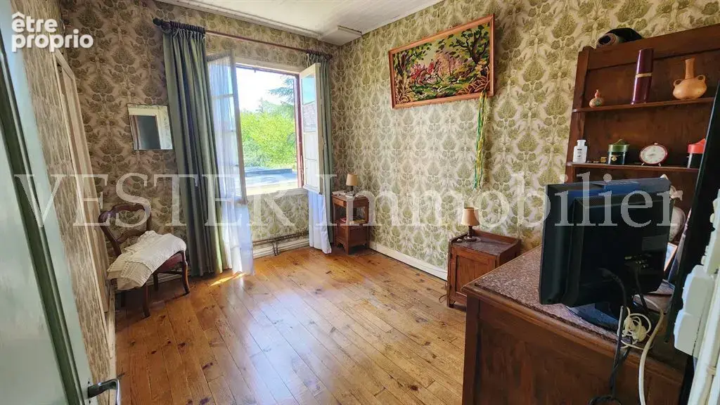Grande maison de village avec 7 chambres, jardin et dépendances - photo 12