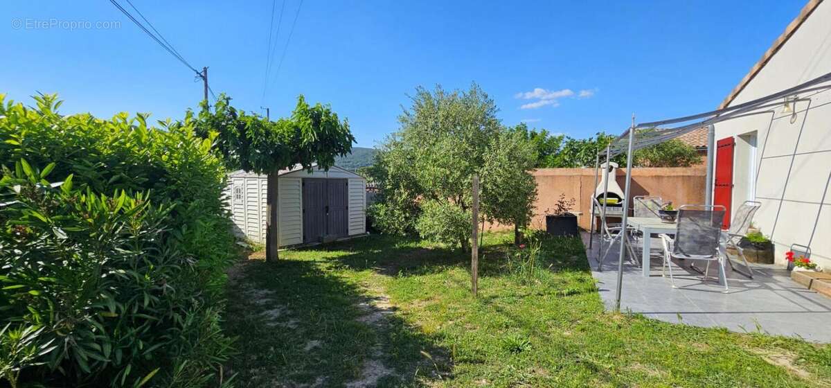 Maison à SAINT-MONTAN