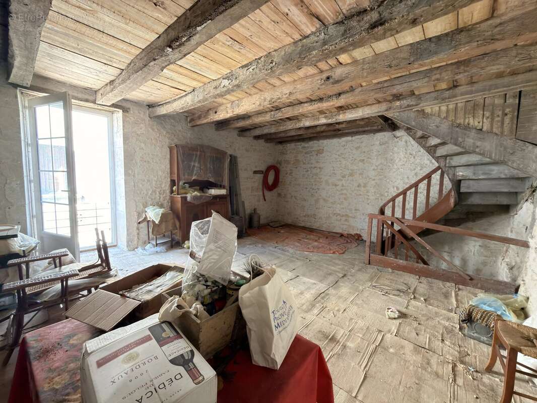 Maison à VERTEUIL-SUR-CHARENTE