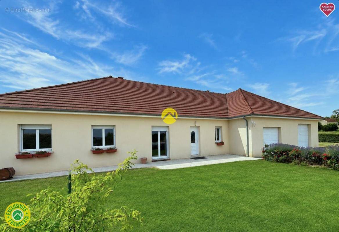 Maison à LIZIERES