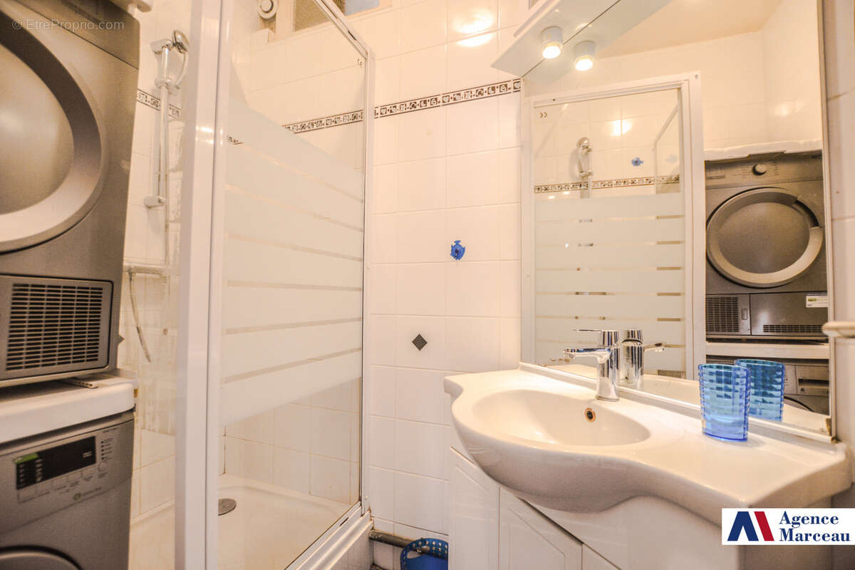 Appartement à COURBEVOIE