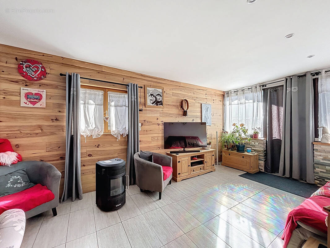 Appartement à JAUSIERS