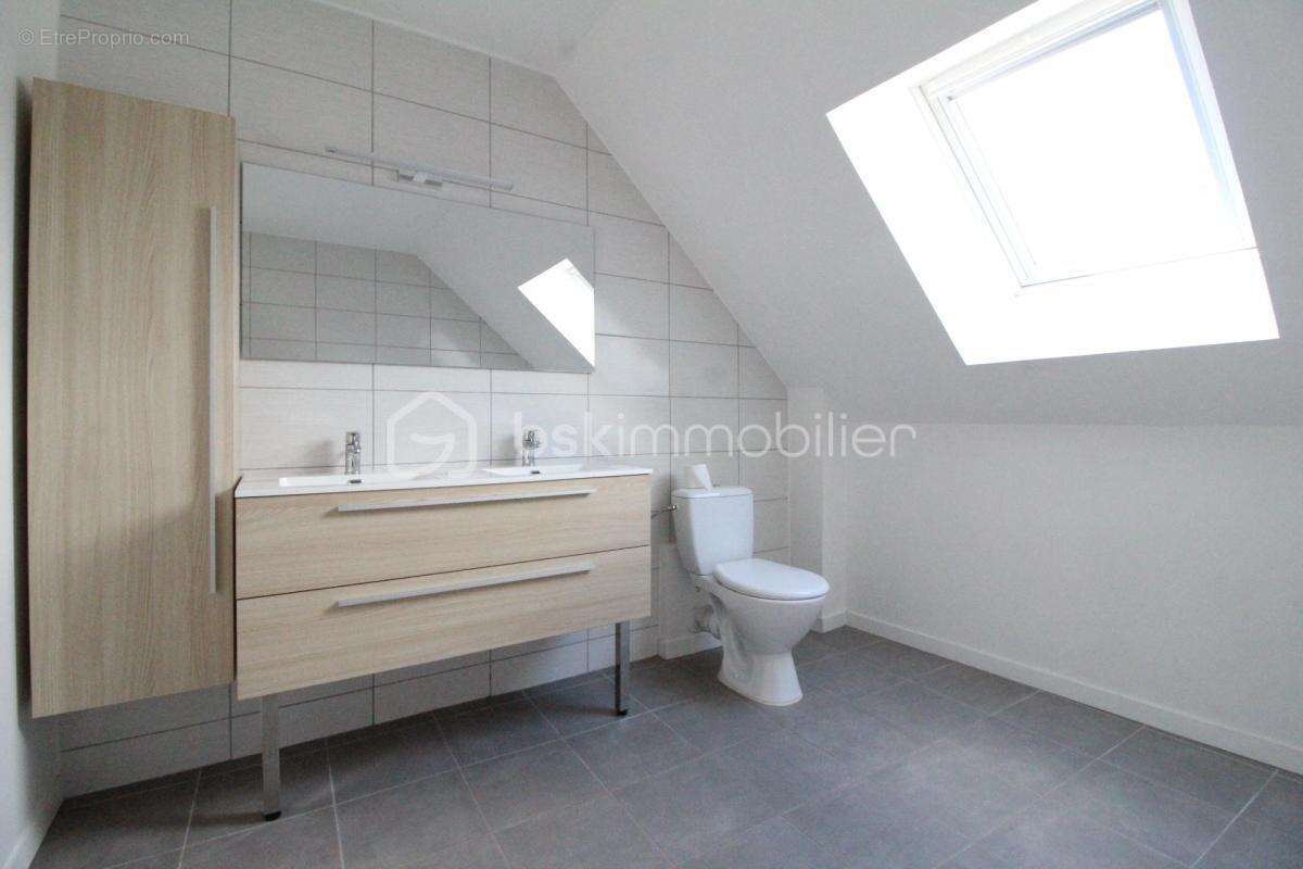 Maison de ville rénovée - photo 8