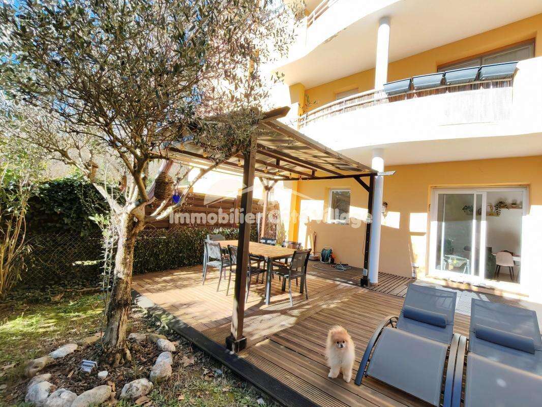 Appartement à PEILLE