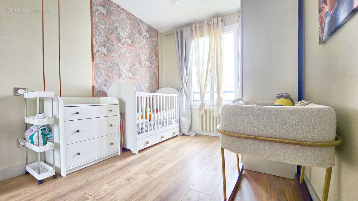 Appartement à SARTROUVILLE