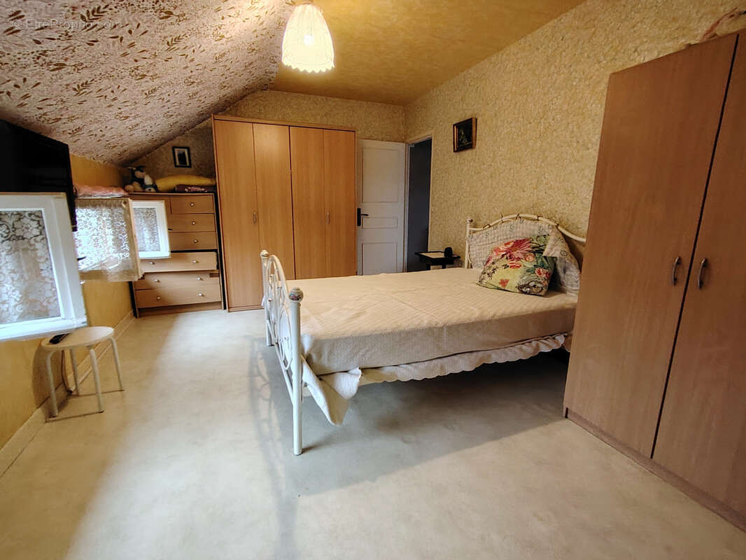 Maison à DOMATS
