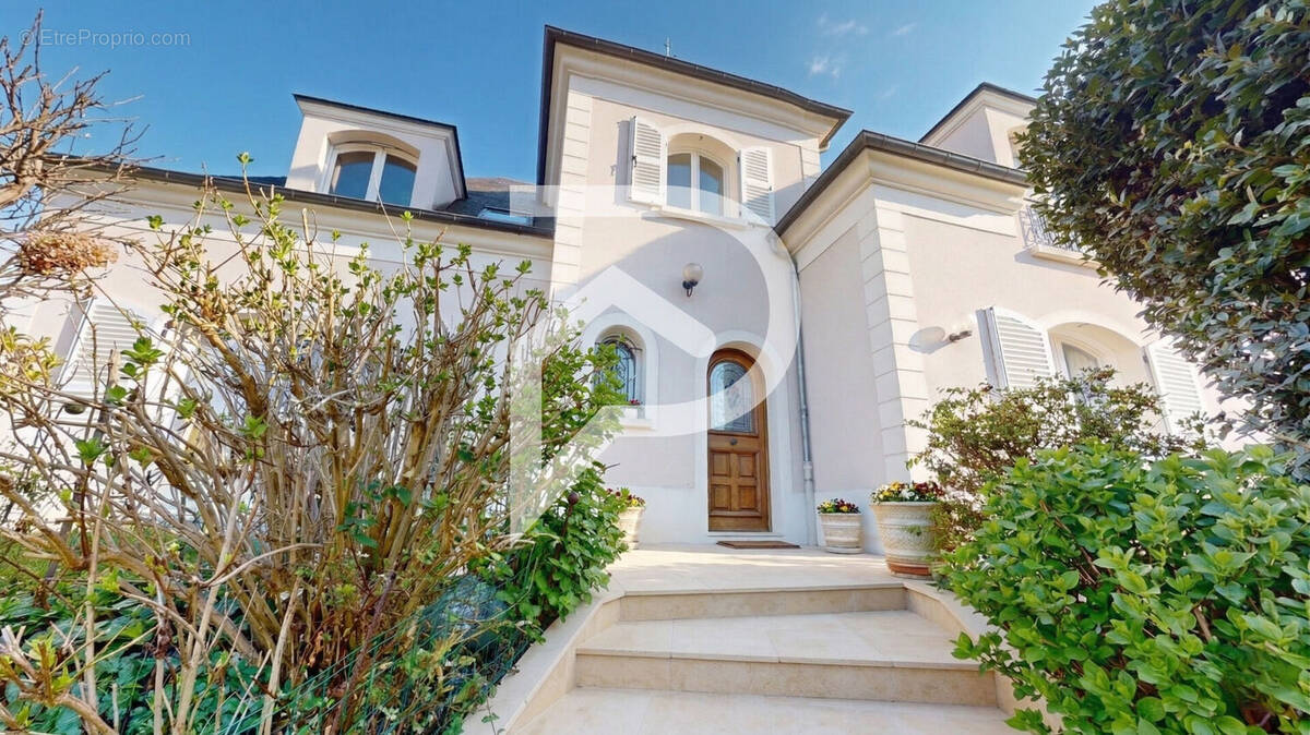 Maison à L'ETANG-LA-VILLE