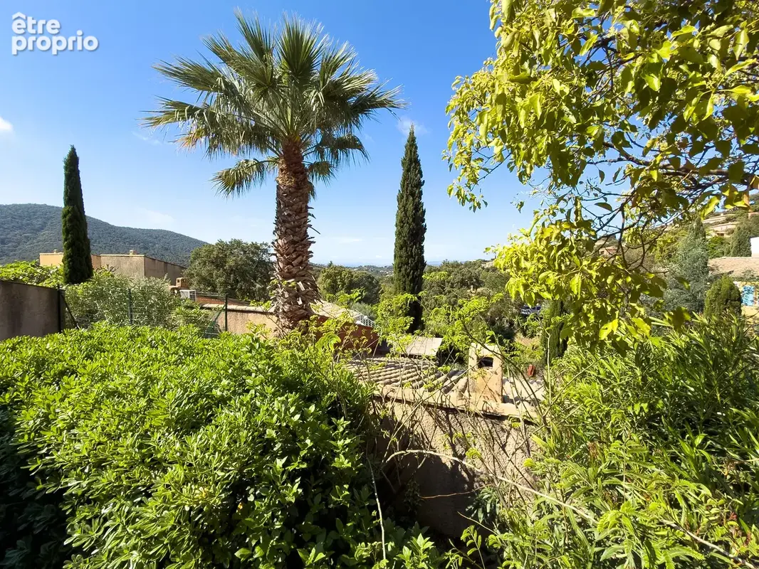 Maison à LA LONDE-LES-MAURES