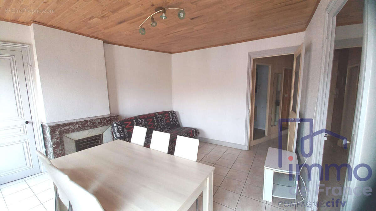Appartement 56 m² à Saint-Etienne  - photo 2