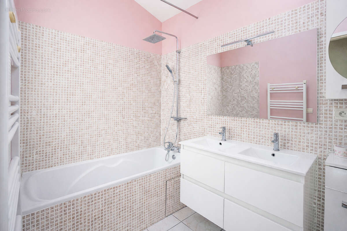 Appartement type maison de ville 4pcs - 3chs - photo 8