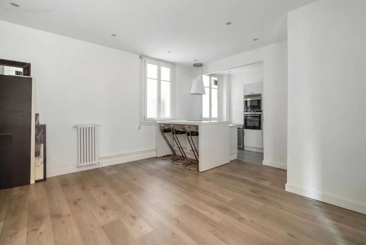 Appartement à NEUILLY-SUR-SEINE