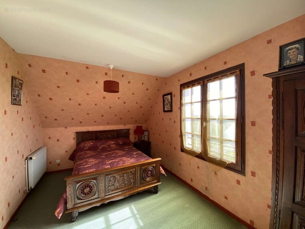 Maison à MONTREUIL-JUIGNE