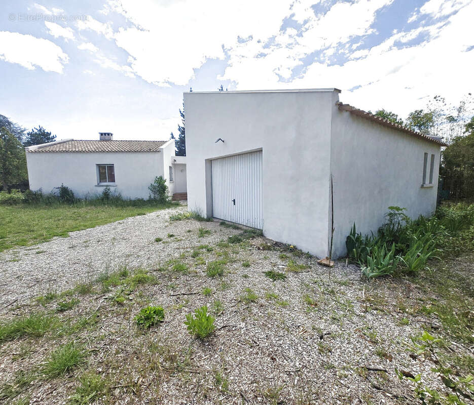 A vendre Villa d'architecte 5 chambres piscine - photo 5