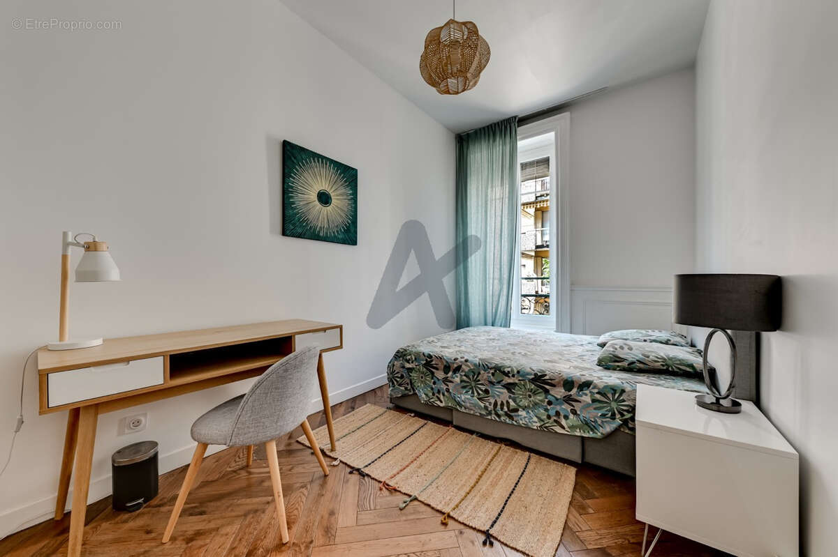 TÊTE D'OR / MASSÉNA  Appartement avec 3 chambres et un balcon en étage - photo 14