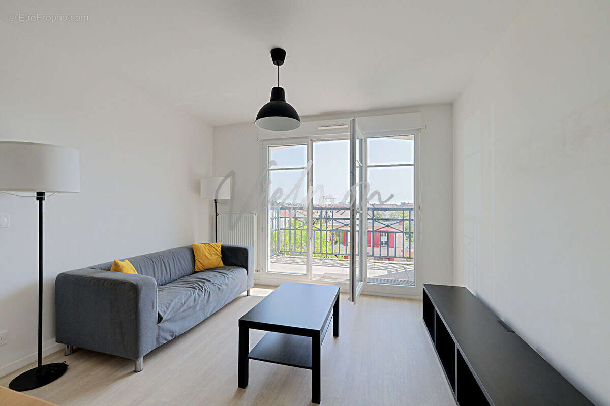 Appartement à LE BLANC-MESNIL
