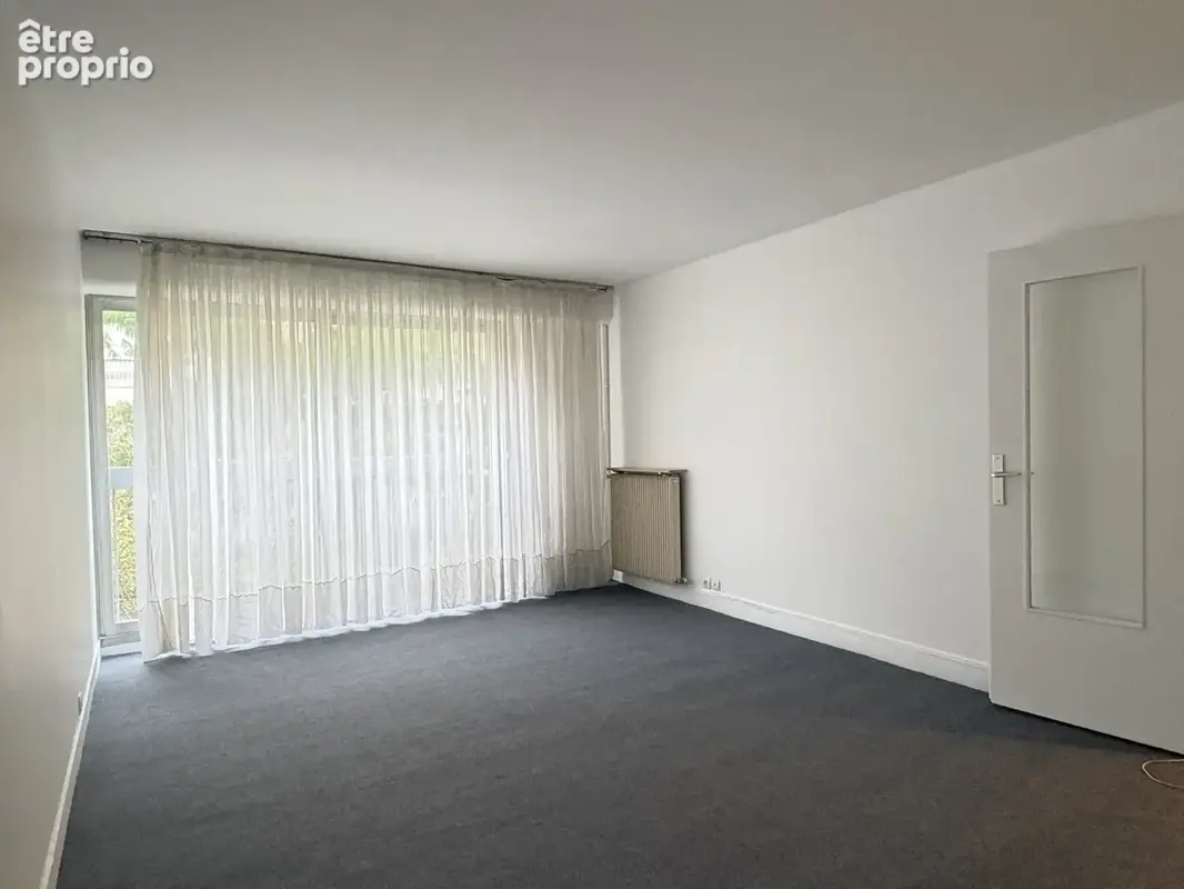 APPARTEMENT 2 PIECES dans Résidence sécurisée avec jardin, proche du Bois de Vincennes - photo 9