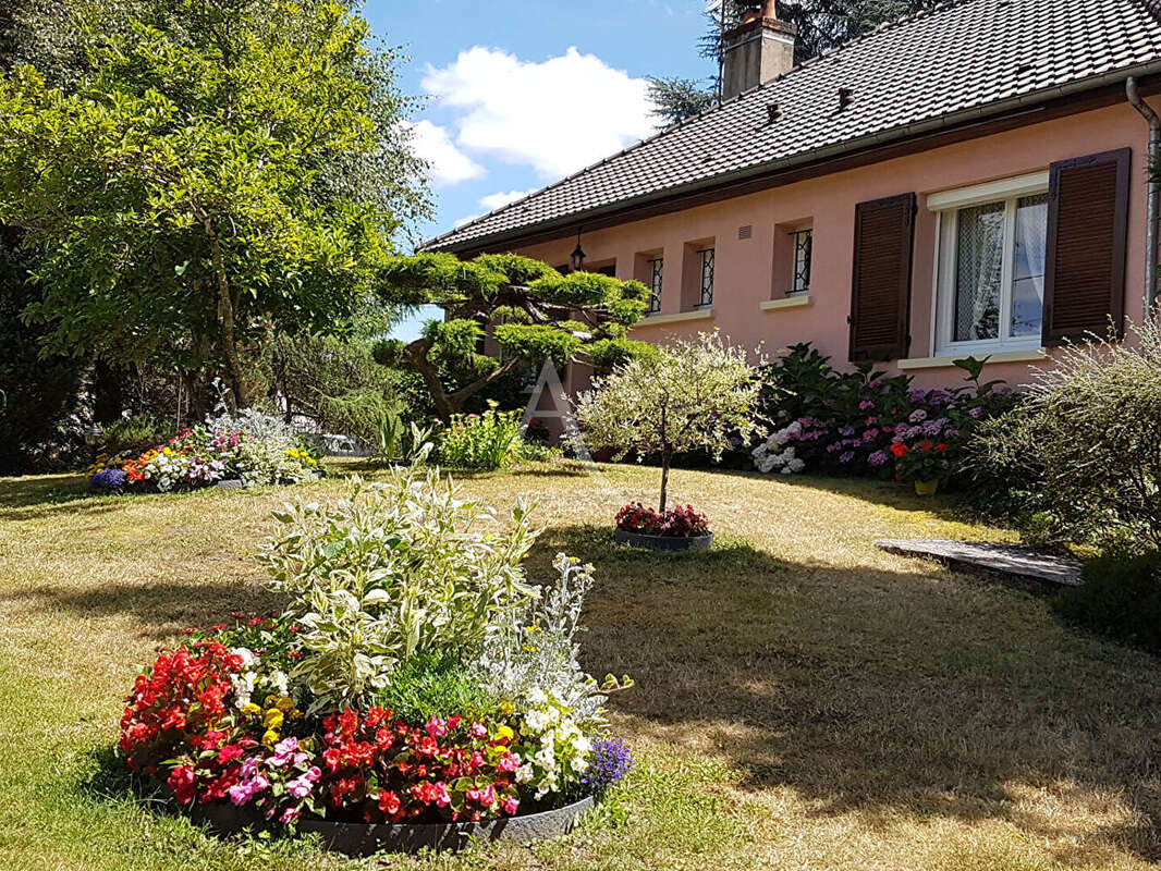 Maison à VOUZON