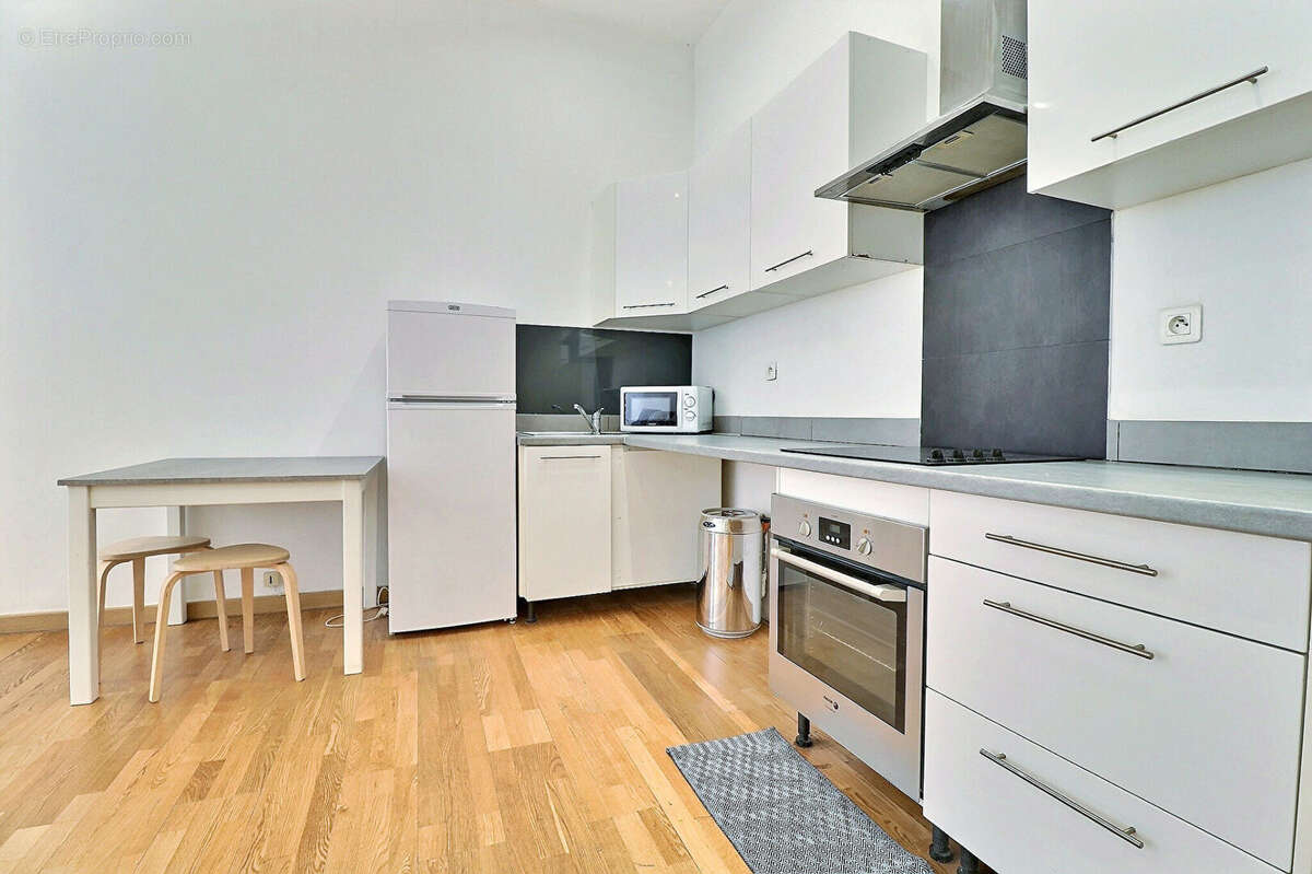 Appartement à MARSEILLE-5E