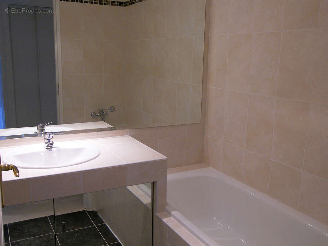 Appartement à VILLENEUVE-LOUBET