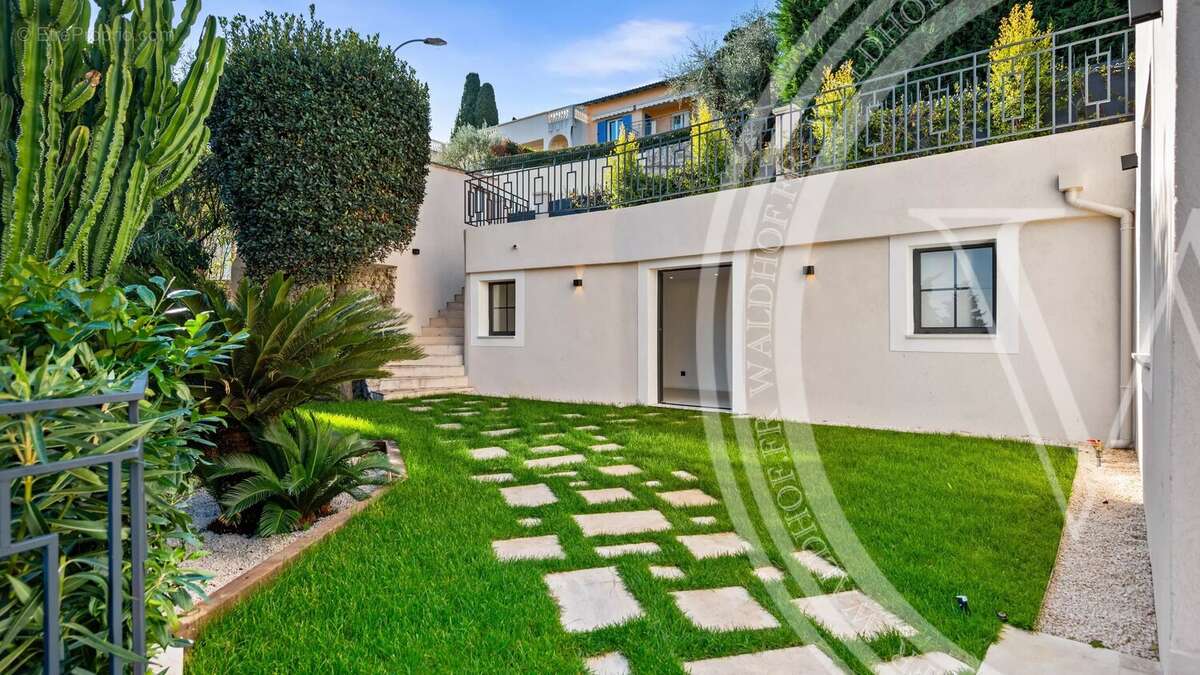 Maison à ROQUEBRUNE-CAP-MARTIN