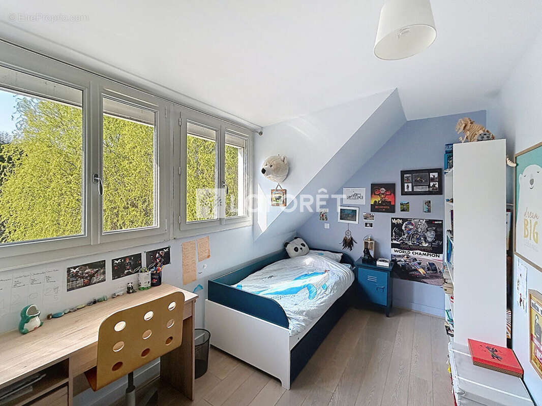 Maison familiale climatisée, avec sous-sol - Orgeval - 7 pièces - photo 14