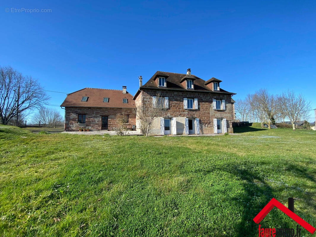 Maison à SAINT-AULAIRE