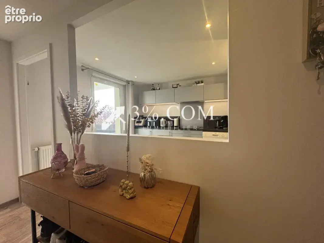 3%COM beau F3 avec terrasse et 2 places de parking- cave - photo 3
