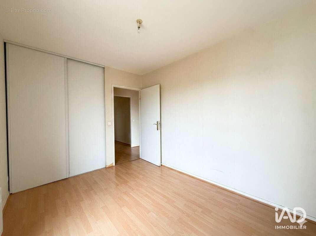 Photo 8 - Appartement à SAVIGNY-LE-TEMPLE