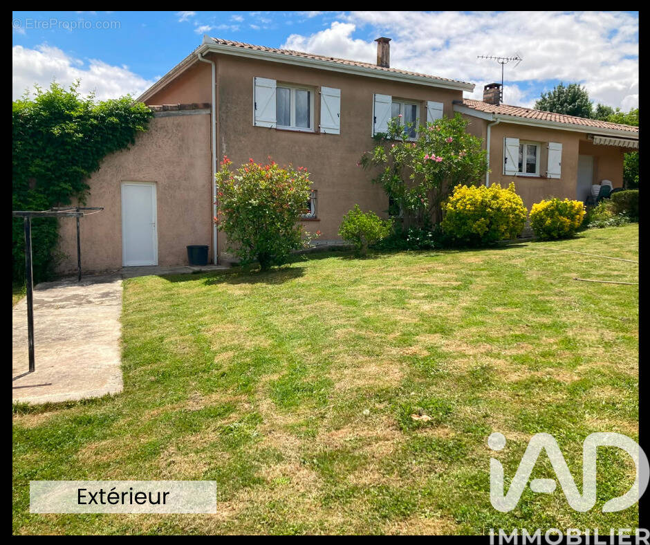 Photo 1 - Maison à SAINTE-FOY-DE-PEYROLIERES