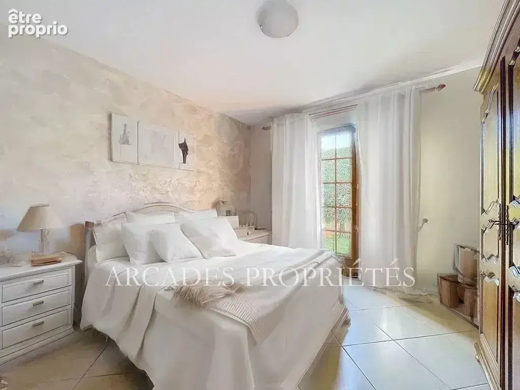 Élégante maison familiale avec piscine au cœur de bègle - photo 7