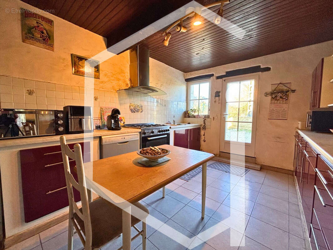 Maison à DONZY