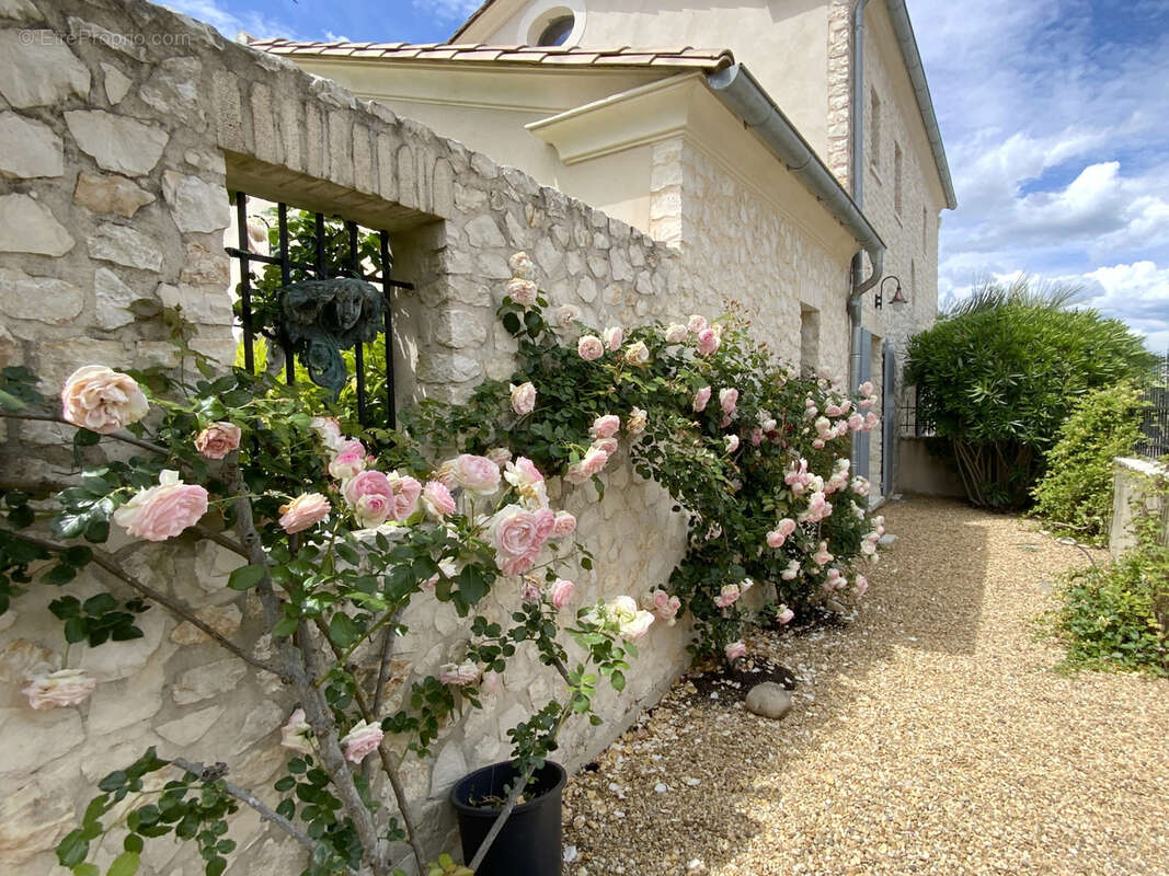 Bastide récente Uzès à pieds - photo 3