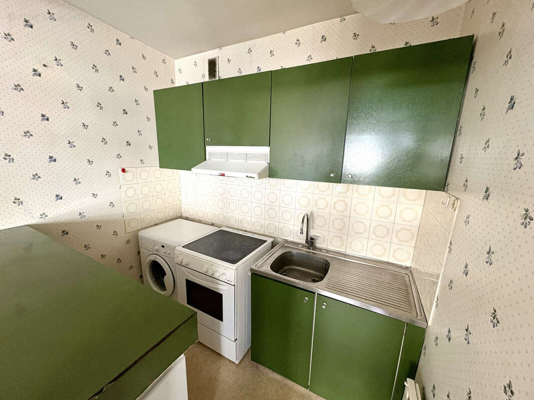 Appartement t2 / ascenseur / cave / parking privatif couvert / chamalières / centre-ville / mairie - photo 5
